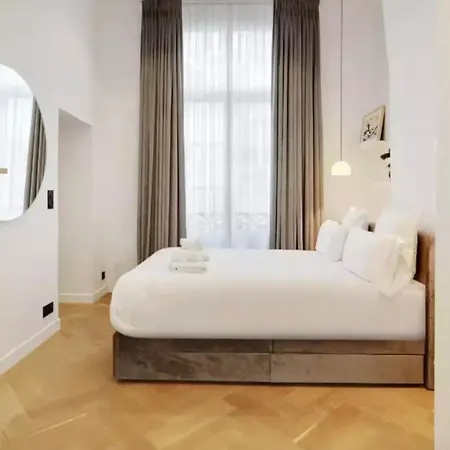 Апартаменты Luxurys 2br Front Notre Dame Cathedrale *