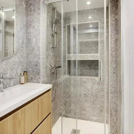Διαμέρισμα Luxurys 2br Front Notre Dame Cathedrale